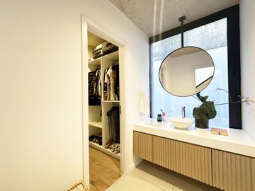 Casa de 2 dormitorios en Venta en Centro, Rosario, amueblada jardin y pileta