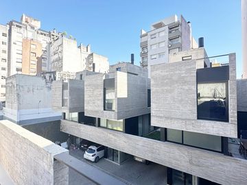 Casa de 2 dormitorios en Venta en Centro, Rosario, amueblada jardin y pileta
