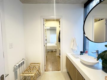 Casa de 2 dormitorios en Venta en Centro, Rosario, amueblada jardin y pileta