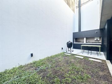 Casa de 2 dormitorios en Venta en Centro, Rosario, amueblada jardin y pileta