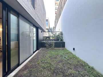Casa de 2 dormitorios en Venta en Centro, Rosario, amueblada jardin y pileta
