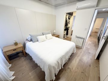 Casa de 2 dormitorios en Venta en Centro, Rosario, amueblada jardin y pileta
