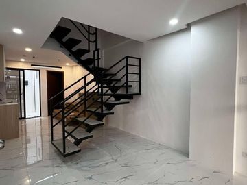 Modern 3-Bedroom Townhouse with Roof Deck For Sale in Doña Aurora Quezon City