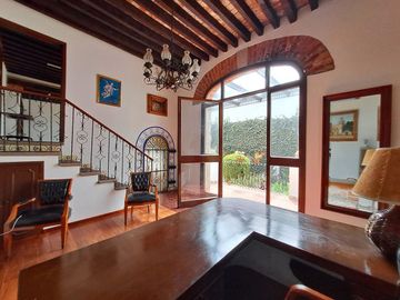 CASA  COLONIAL EN VENTA/RENTA EN EL CENTRO DE  COYOACAN