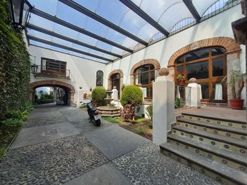 CASA  COLONIAL EN VENTA/RENTA EN EL CENTRO DE  COYOACAN