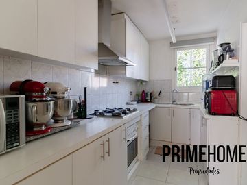 Hermoso departamento en area patrimonial, 3 dormitorios.