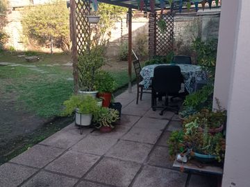 CASA AMPLIA SOLIDA LINDO PATIO, PROYECTO