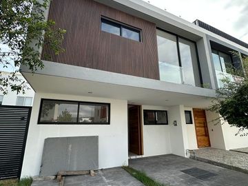 Casa en Venta Parques Vallarta Coto Cedros