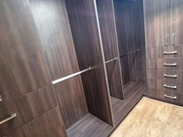 Casa Venta con terreno excedente en esquina en Bosque de las Fuentes Calimaya a 10 min de Galerías Metepec