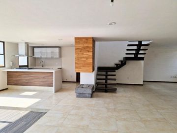 Casa Venta con terreno excedente en esquina en Bosque de las Fuentes Calimaya a 10 min de Galerías Metepec