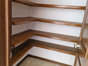 Casa Venta con terreno excedente en esquina en Bosque de las Fuentes Calimaya a 10 min de Galerías Metepec