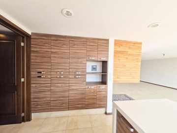 Casa Venta con terreno excedente en esquina en Bosque de las Fuentes Calimaya a 10 min de Galerías Metepec