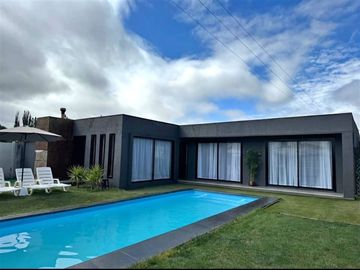 Casa en Venta en Frente a al santuario de lo Vázquez, a pasos de la ruta 68