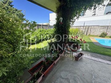Casa en Venta en Amplia Casa de 3D-3B + Piscina en Quilamapu