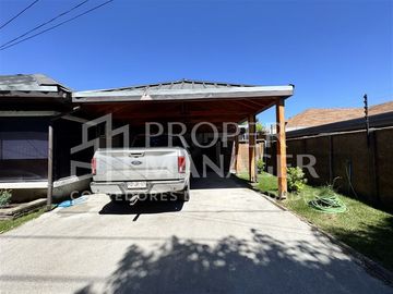Casa en Venta en Amplia Casa de 3D-3B + Piscina en Quilamapu
