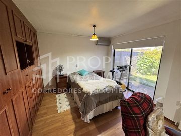 Casa en Venta en Amplia Casa de 3D-3B + Piscina en Quilamapu