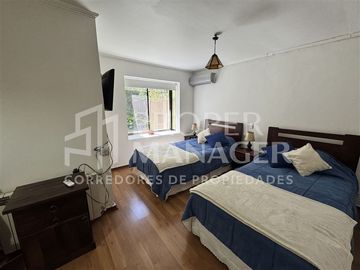 Casa en Venta en Amplia Casa de 3D-3B + Piscina en Quilamapu