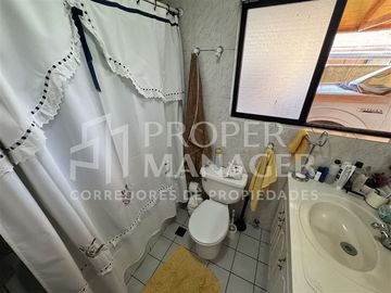 Casa en Venta en Amplia Casa de 3D-3B + Piscina en Quilamapu