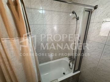 Casa en Venta en Amplia Casa de 3D-3B + Piscina en Quilamapu