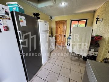 Casa en Venta en Amplia Casa de 3D-3B + Piscina en Quilamapu