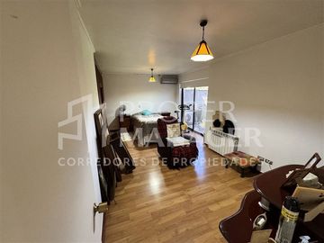 Casa en Venta en Amplia Casa de 3D-3B + Piscina en Quilamapu