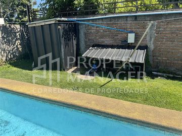 Casa en Venta en Amplia Casa de 3D-3B + Piscina en Quilamapu