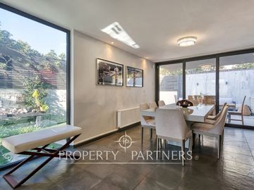 Casa Remodelada con Diseño Moderno, Terminaciones Premium y Distribución Funcional