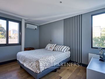 Casa Remodelada con Diseño Moderno, Terminaciones Premium y Distribución Funcional