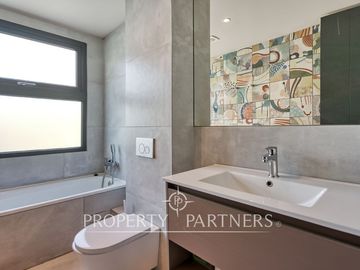 Casa Remodelada con Diseño Moderno, Terminaciones Premium y Distribución Funcional