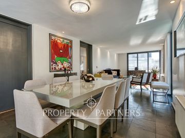 Casa Remodelada con Diseño Moderno, Terminaciones Premium y Distribución Funcional