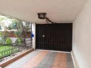 CASA EN VENTA EN CONJUNTO ATRÁS DE LA ESTACIÓN RIO COCA
