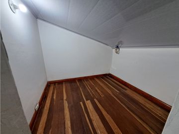 APTO CON ALTILLO SUBA SALITRE