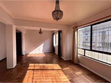 1 ° piso 3 dorm + office  V. Norte