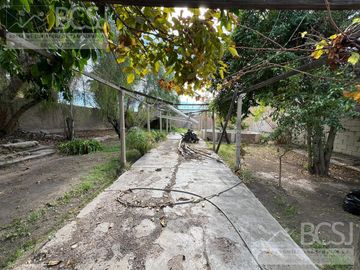 Casa en  Av. Libertador casi circunvalación - Santa Lucía - San Juan