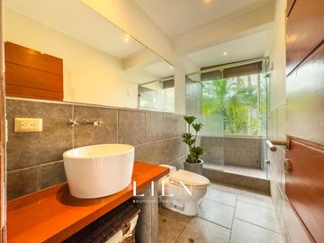 Casa con Piscina, Jardín y Chimenea en La Encantada de Villa - 973 m² de Terreno