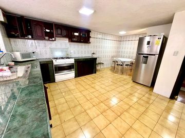 CASA EN VENTA, COCHAPAMBA