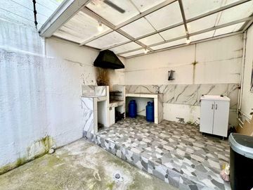 CASA EN VENTA, COCHAPAMBA