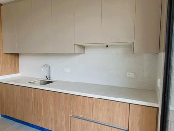 VENTA CASA 3 DORMITORIOS 184 m² conjunto privado, Alta vista de Nayón.