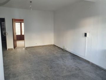 Cómodo PH de 2 dormitorios con patio APTO CRÉDITO - Barrio Jardín