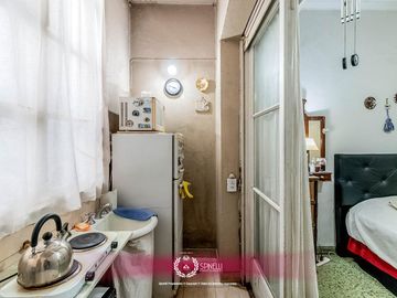 Venta departamento tipo PH piso 3 ambientes 94M² a reciclar en Balvanera balcón frente apto crédito