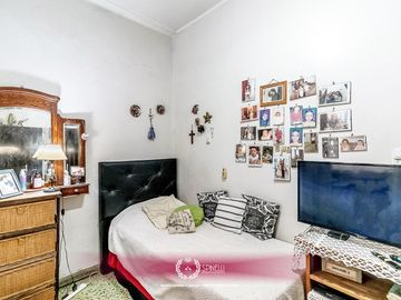 Venta departamento tipo PH piso 3 ambientes 94M² a reciclar en Balvanera balcón frente apto crédito