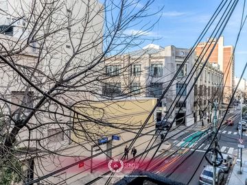 Venta departamento tipo PH piso 3 ambientes 94M² a reciclar en Balvanera balcón frente apto crédito
