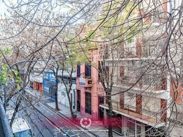 Venta departamento tipo PH piso 3 ambientes 94M² a reciclar en Balvanera balcón frente apto crédito
