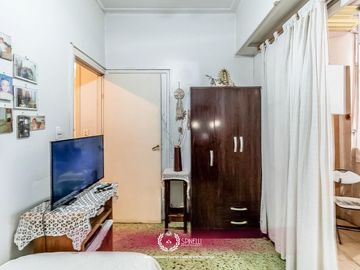 Venta departamento tipo PH piso 3 ambientes 94M² a reciclar en Balvanera balcón frente apto crédito