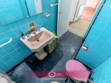 Venta departamento tipo PH piso 3 ambientes 94M² a reciclar en Balvanera balcón frente apto crédito