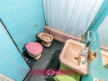 Venta departamento tipo PH piso 3 ambientes 94M² a reciclar en Balvanera balcón frente apto crédito