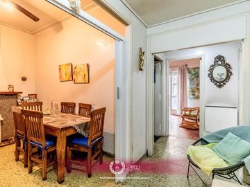 Venta departamento tipo PH piso 3 ambientes 94M² a reciclar en Balvanera balcón frente apto crédito