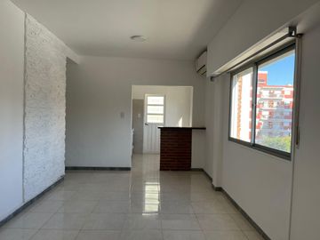 Venta Departamento 3 ambientes con cochera en Villa Ballester