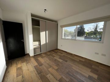 VENTA - APTA CRÉDITO.  Casa Moderna 3 dorm, piscina - Los Troncos, Funes