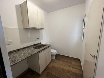 VENTA - APTA CRÉDITO.  Casa Moderna 3 dorm, piscina - Los Troncos, Funes